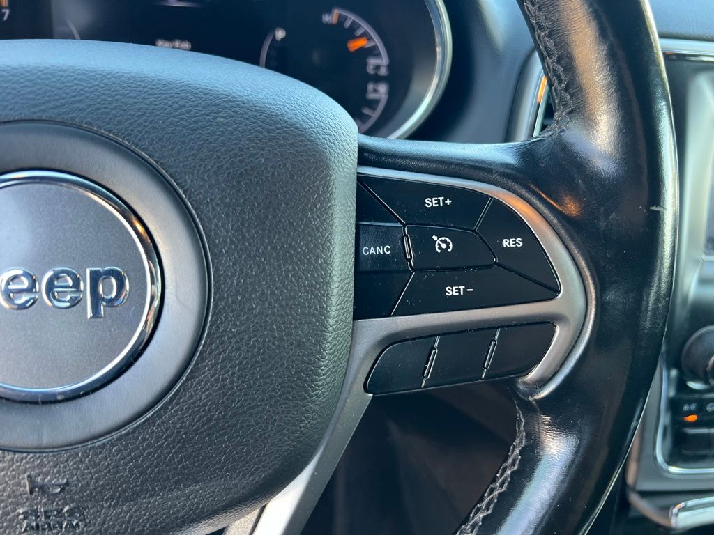 2020 Jeep Grand Cherokee Laredo E photo 35