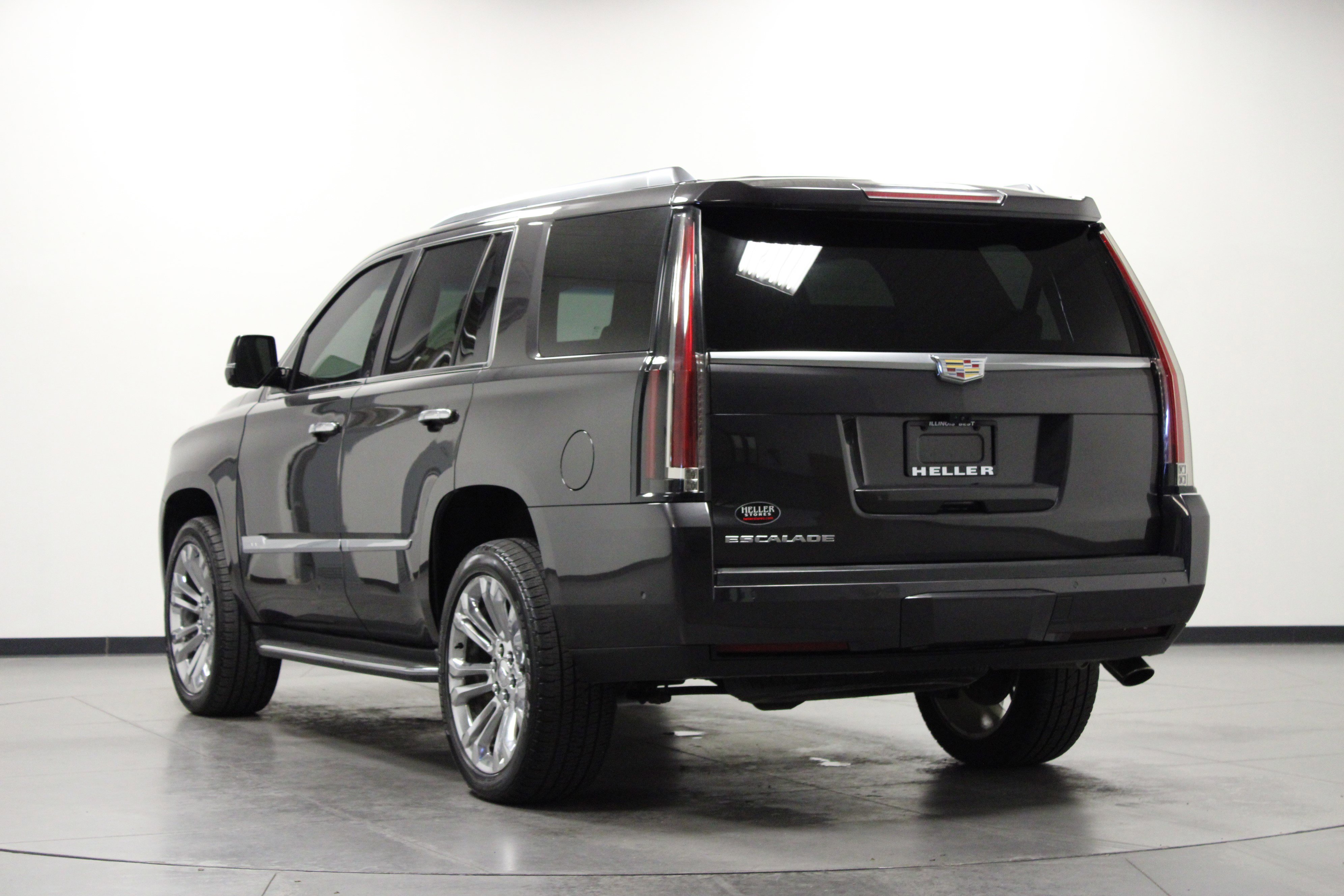 2018 Cadillac Escalade Premium Luxury photo 5