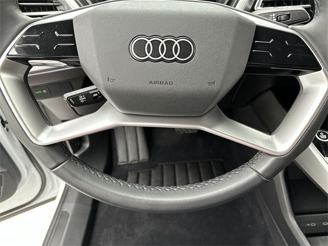 2024 Audi Q4 E-tron Premium Plus photo 6