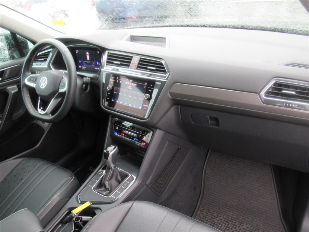 2022 Volkswagen Tiguan SE photo 8