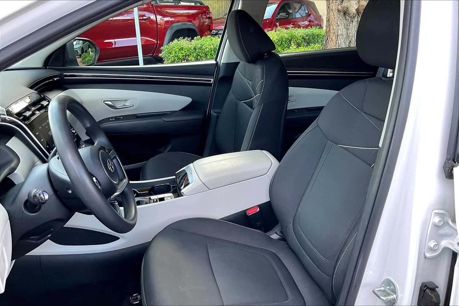 2024 Hyundai Tucson SE photo 22