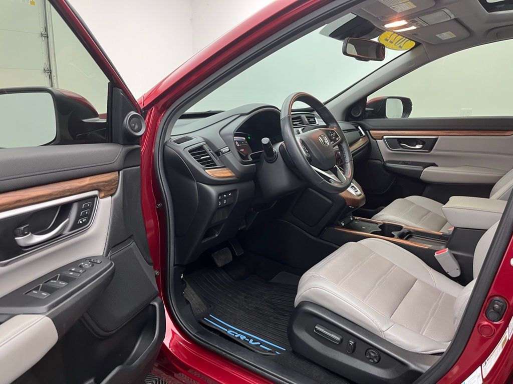 2022 Honda CR-V Hybrid Touring photo 22