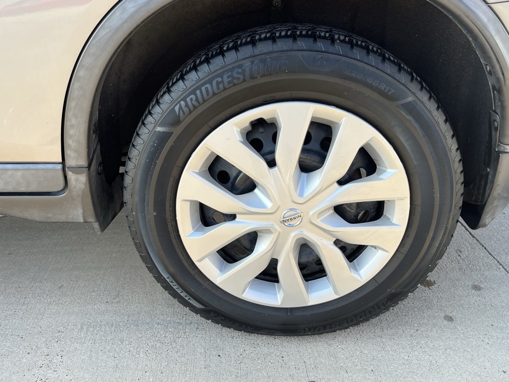 2019 Nissan Rogue S photo 15