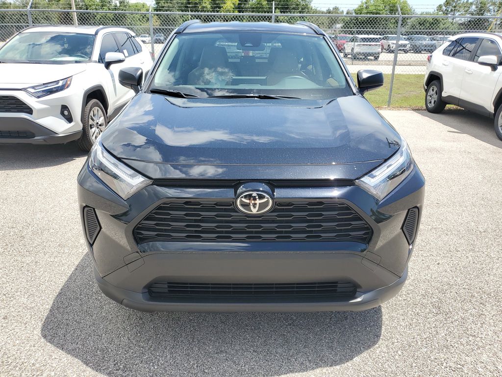 2025 Toyota RAV4 Hybrid LE photo 2