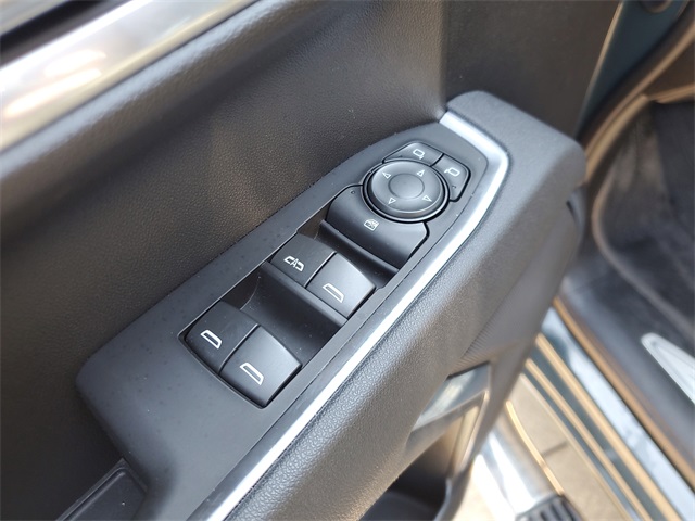 2025 Chevrolet Silverado 1500 LT photo 17