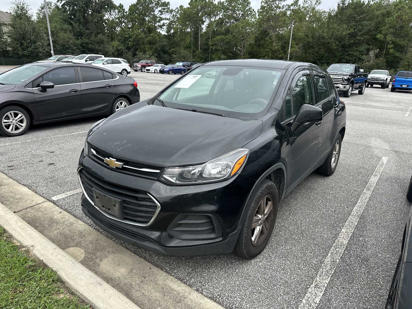 2017 Chevrolet Trax LS photo 2
