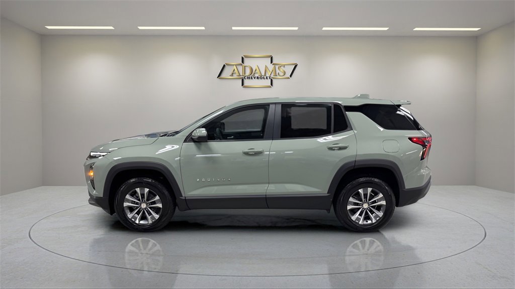 2026 Chevrolet Equinox LT photo 2