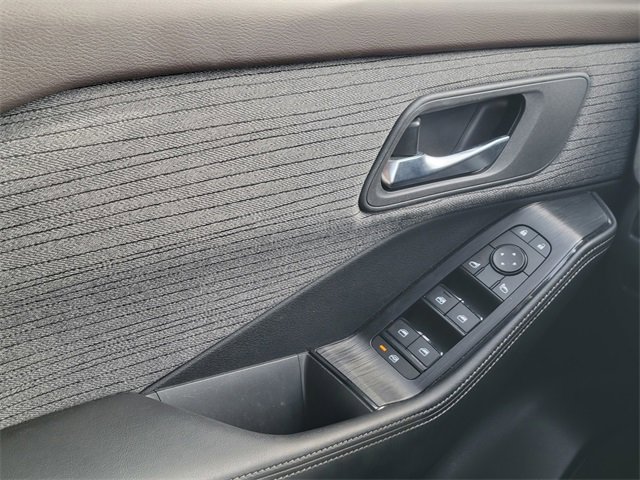 2023 Nissan Rogue SV photo 34