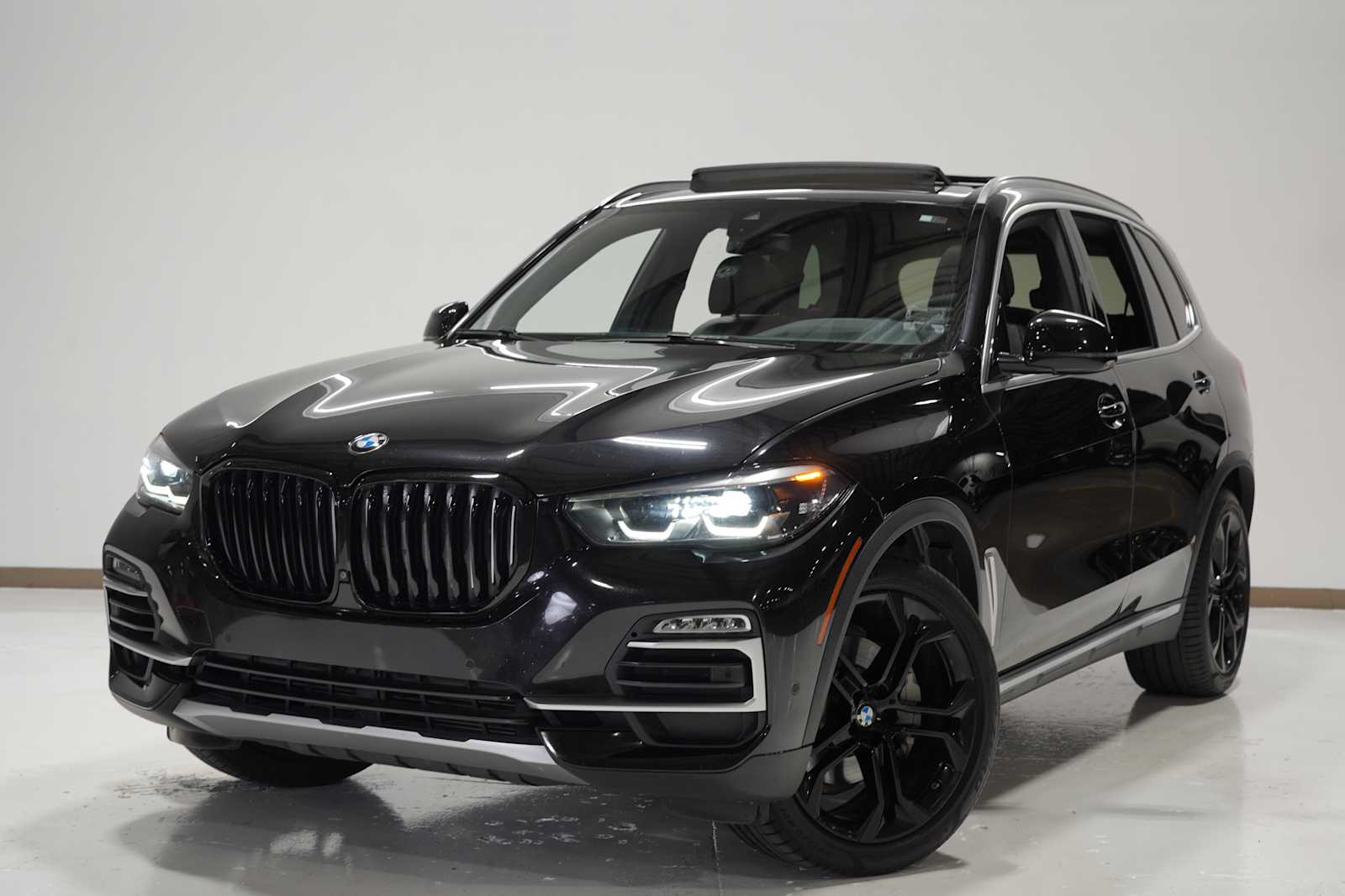 2020 BMW X5 40i's photo
