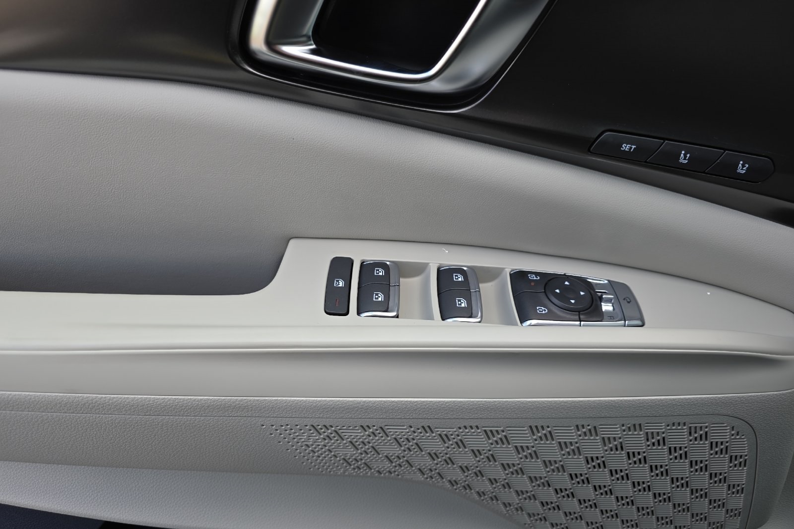 2026 Kia Carnival SX Prestige photo 6