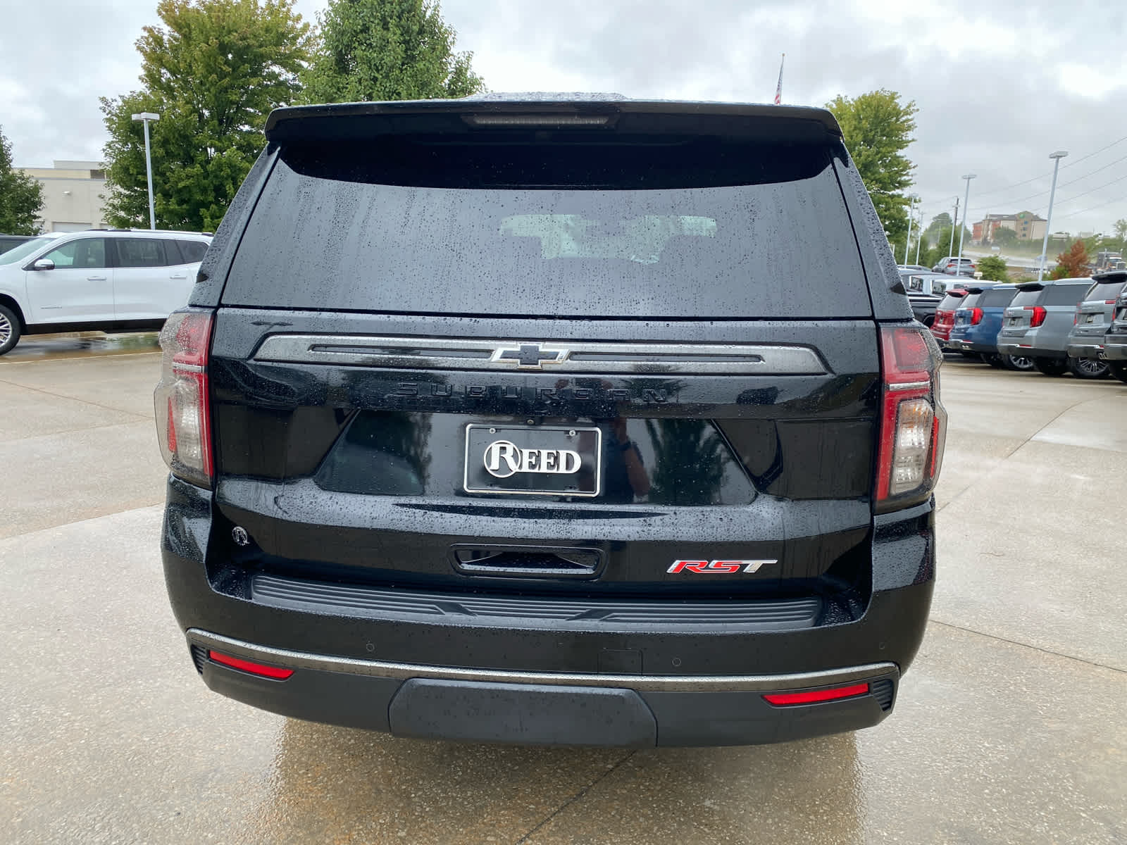 2021 Chevrolet Suburban RST photo 7