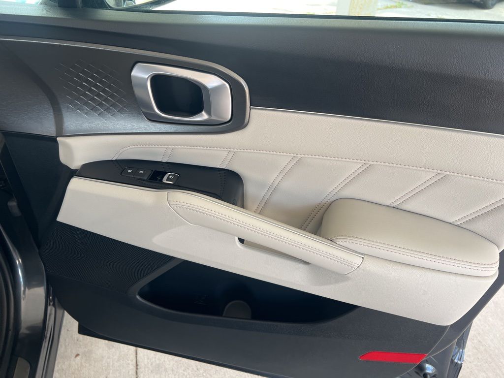 2022 Kia Sorento SX photo 21