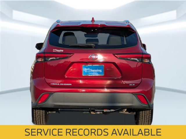 2021 Toyota Highlander XLE photo 4