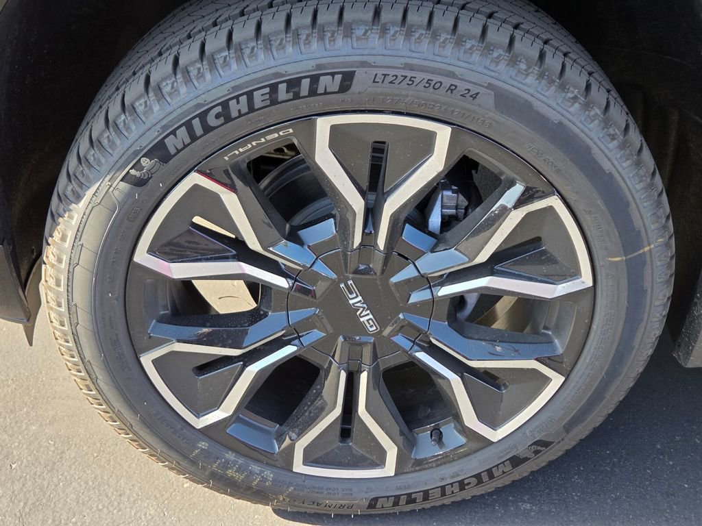 2025 Gmc Sierra EV Denali photo 4
