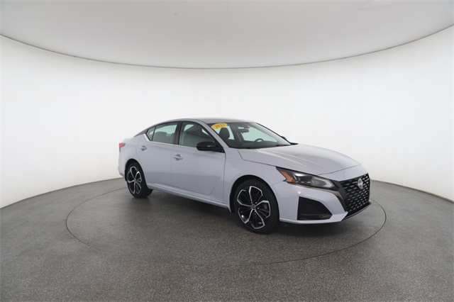2023 Nissan Altima 2.5 SR photo 25