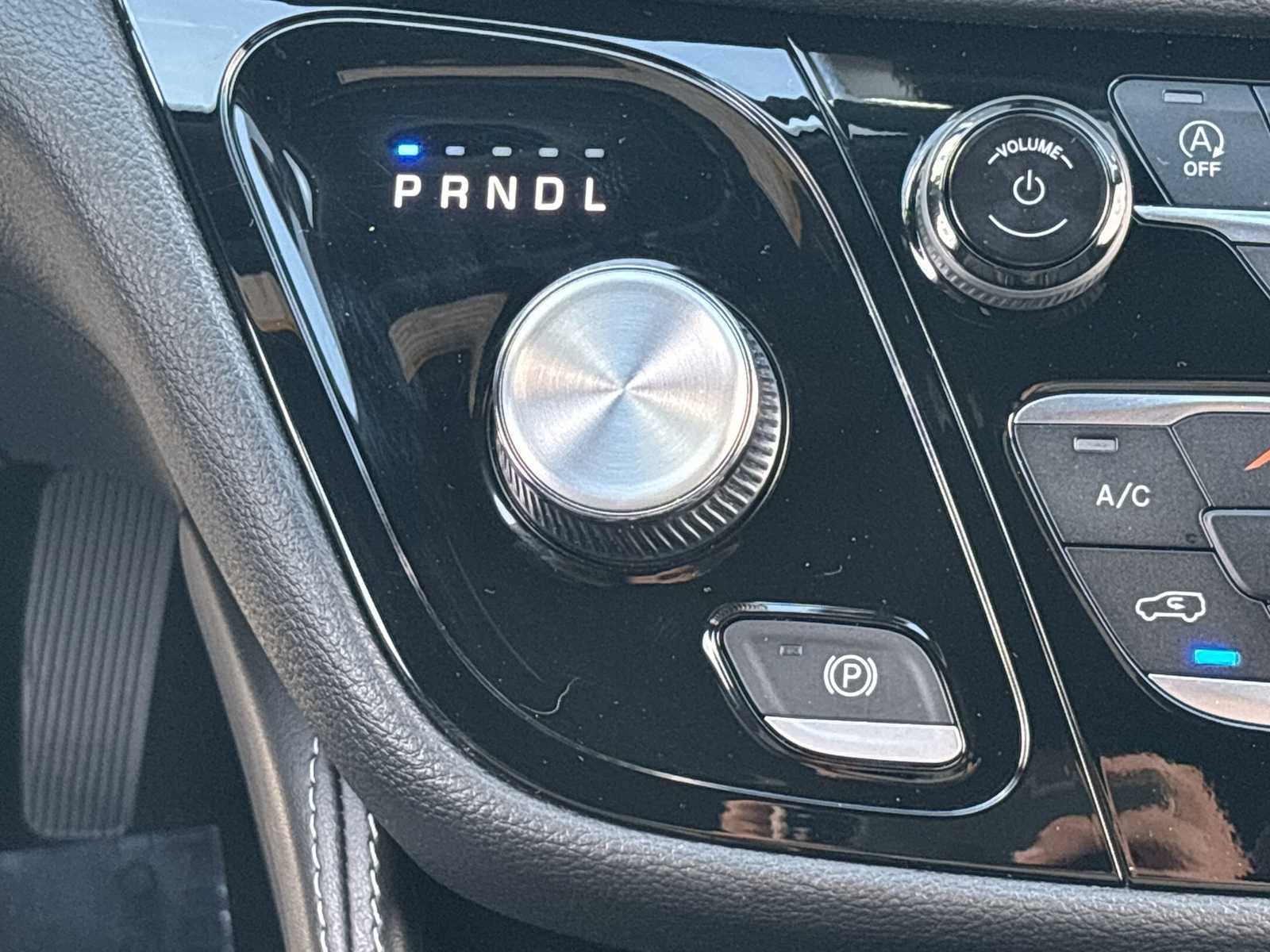 2023 Chrysler Pacifica Limited photo 18
