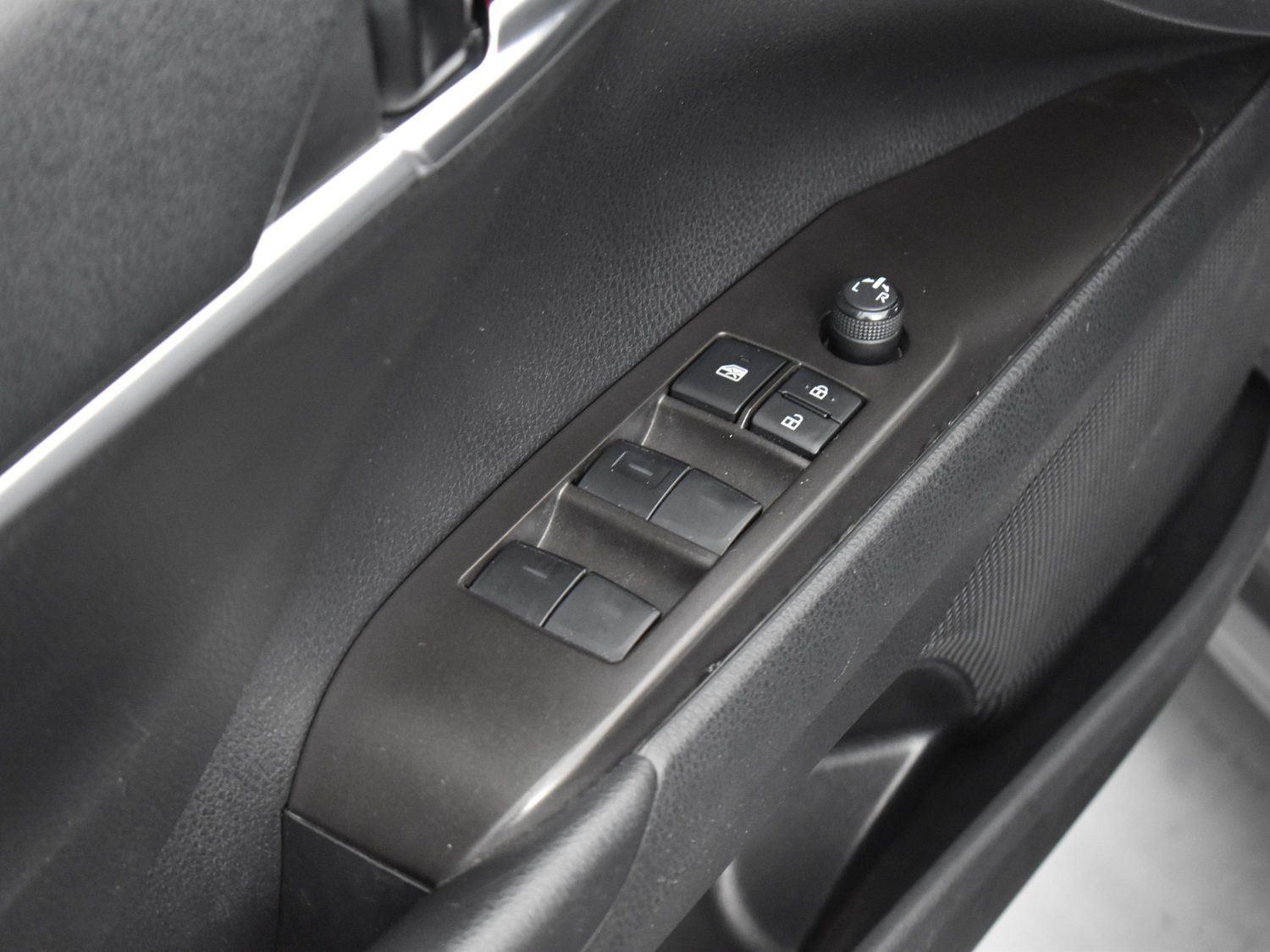 2022 Toyota Camry SE photo 11