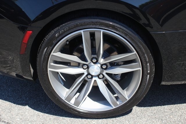2016 Chevrolet Camaro 2LT photo 32