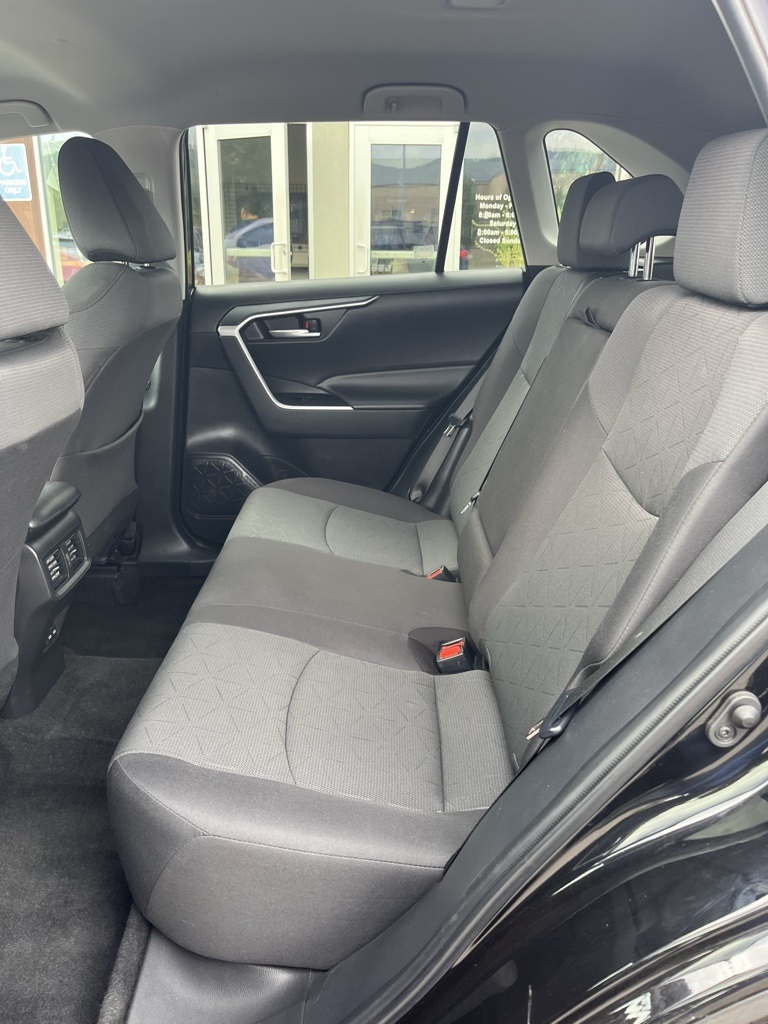 2024 Toyota RAV4 XLE photo 14