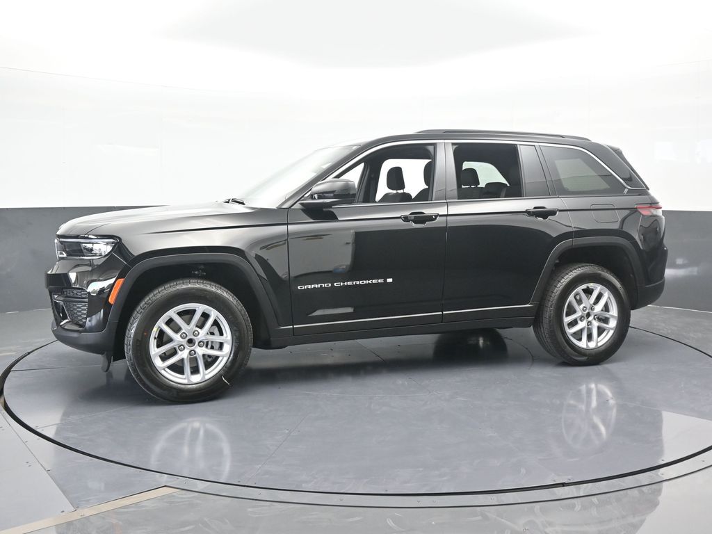 2025 Jeep Grand Cherokee Laredo's photo