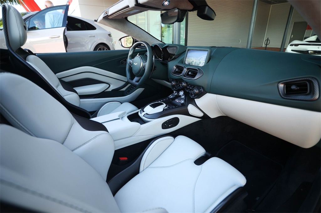 2023 Aston Martin Vantage photo 39