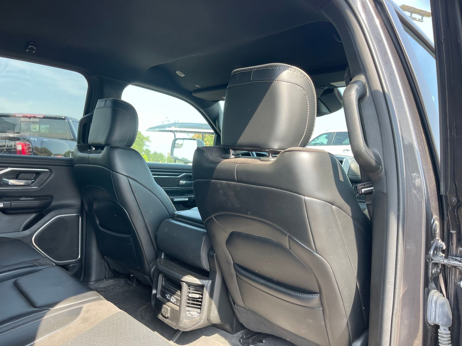2023 Ram 1500 Laramie photo 24