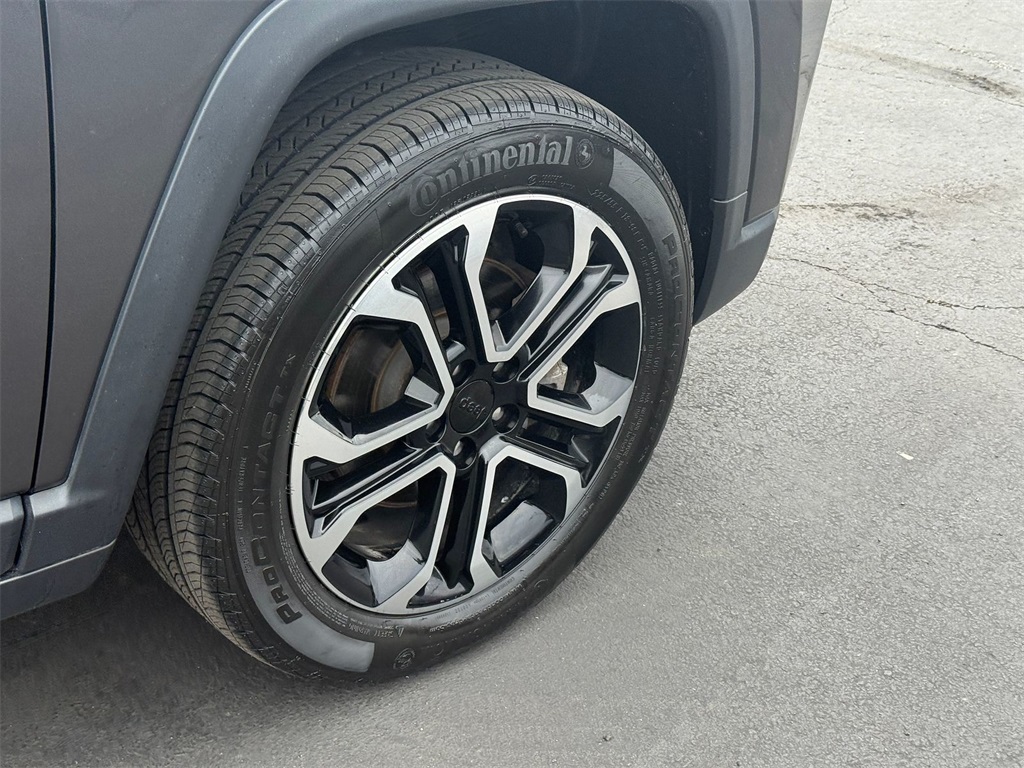 2022 Jeep Compass Limited photo 8