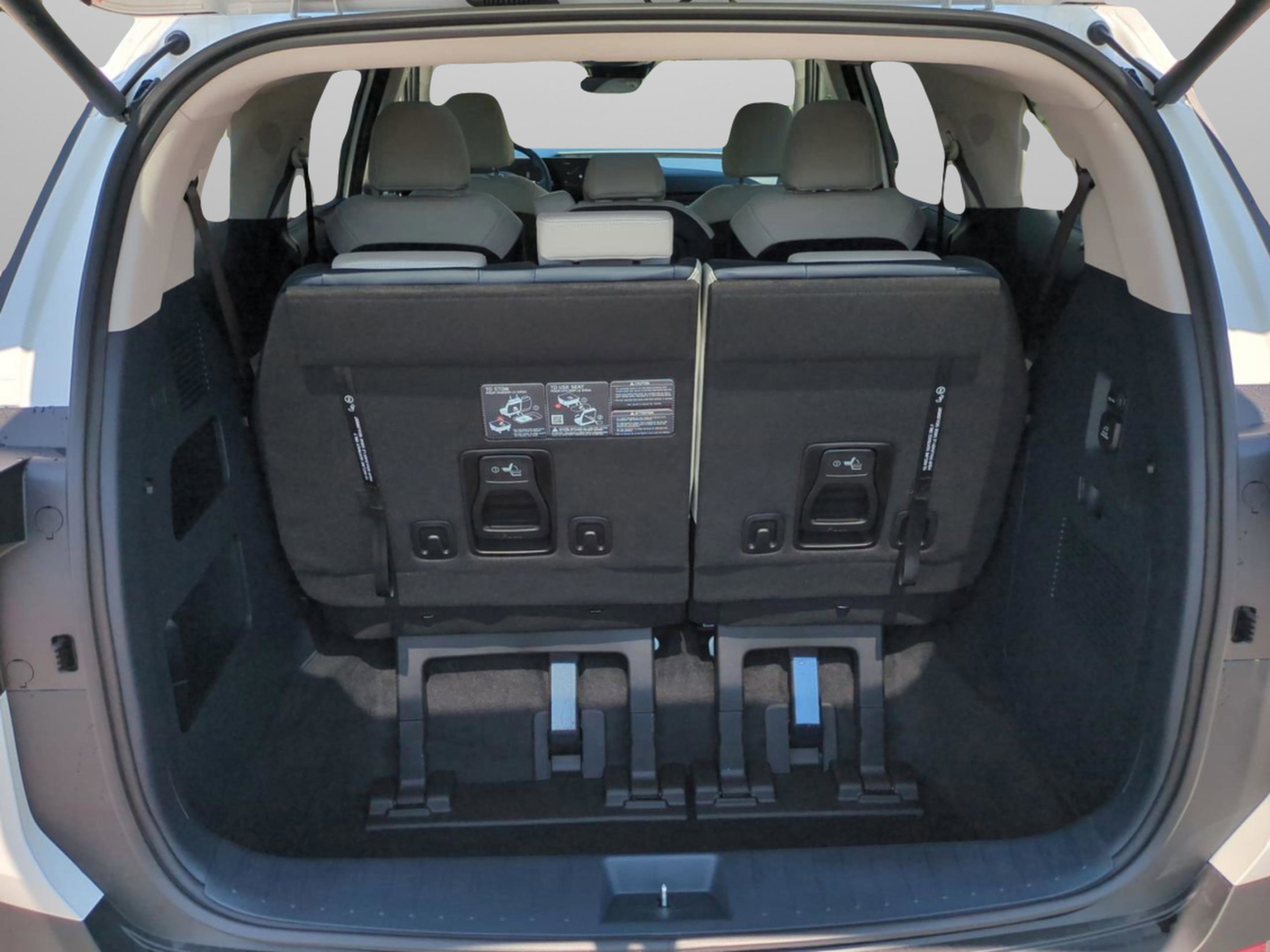 2026 Kia Carnival SX photo 29