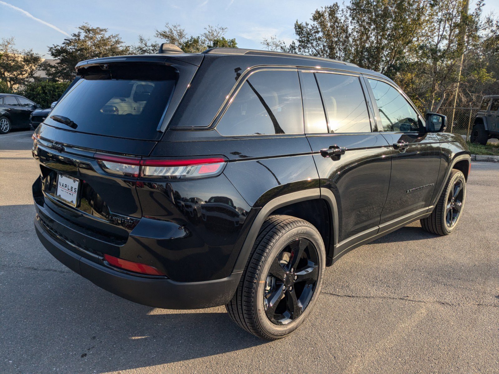 2025 Jeep Grand Cherokee Limited photo 5