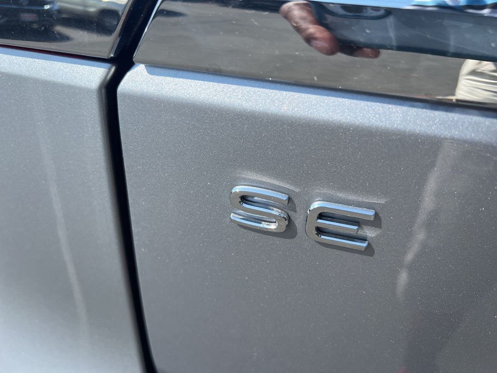 2026 Volkswagen Atlas SE Technology photo 8