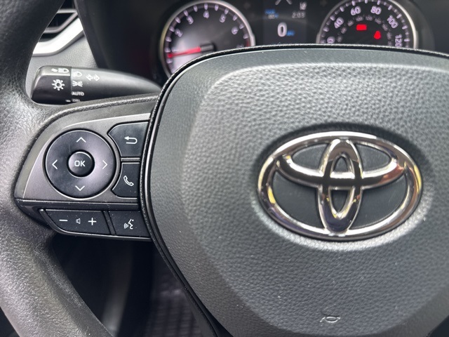 2022 Toyota RAV4 XLE photo 18