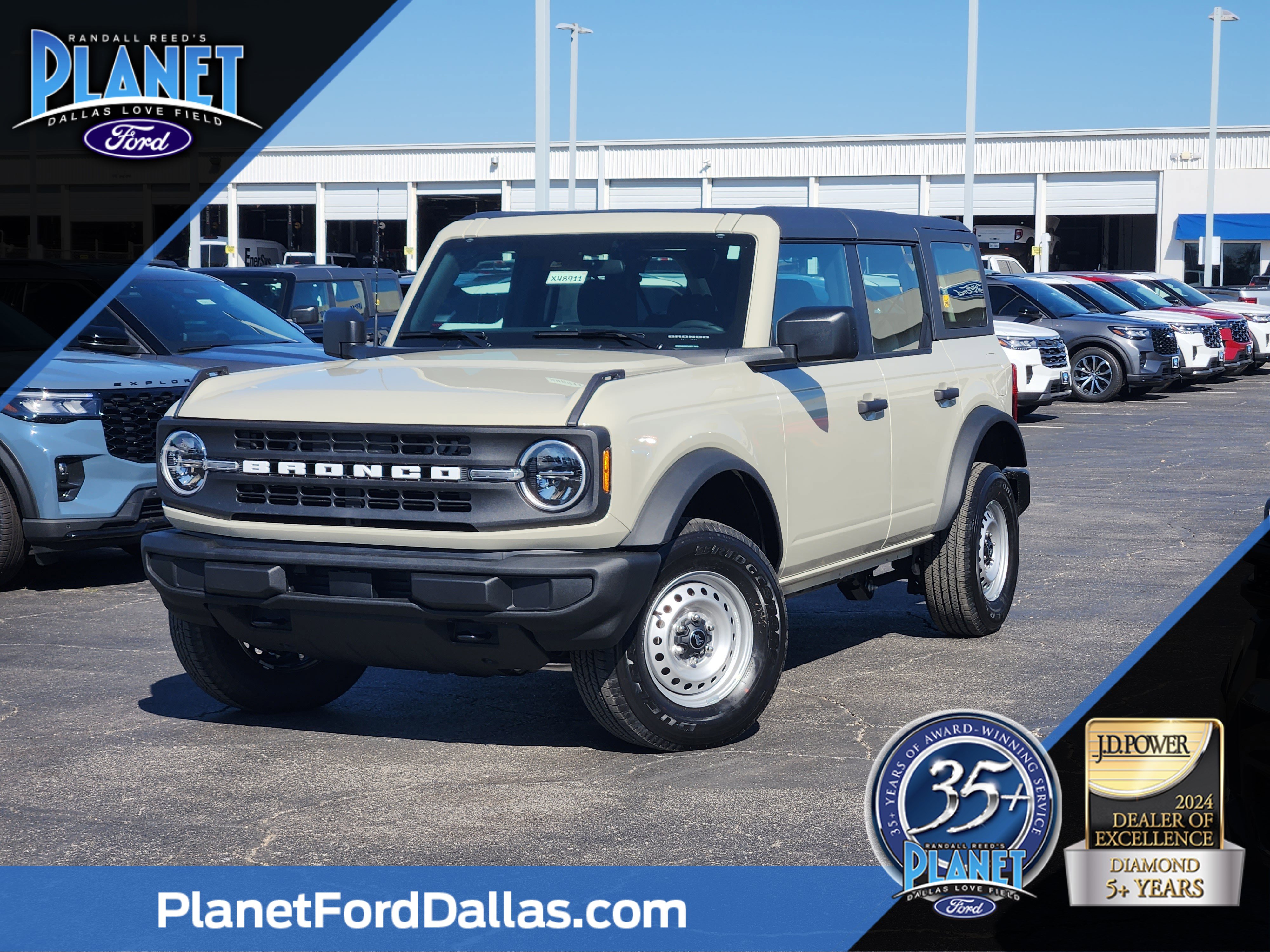 2025 Ford Bronco 4-Door Base's photo