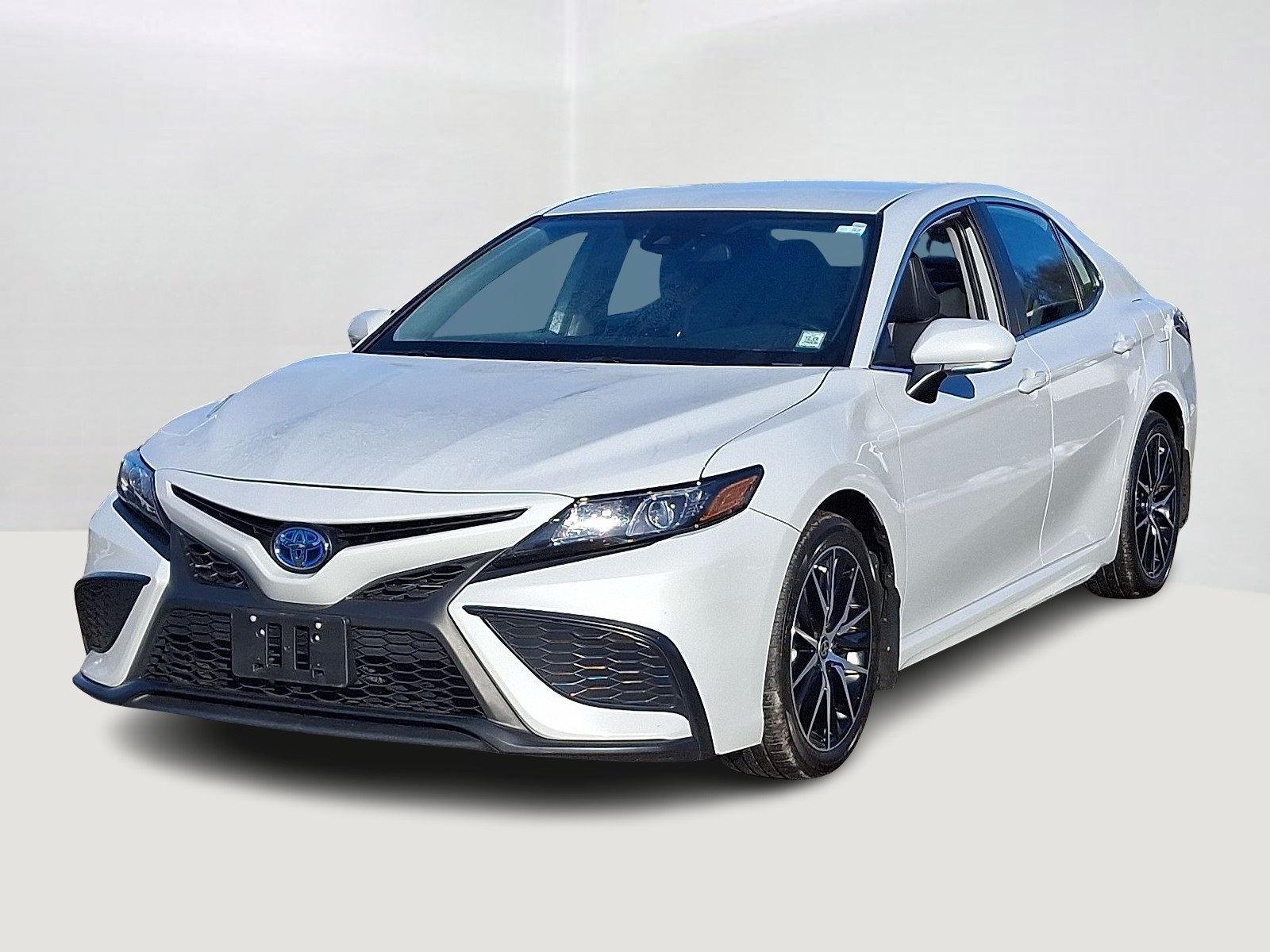 2024 Toyota Camry SE's photo