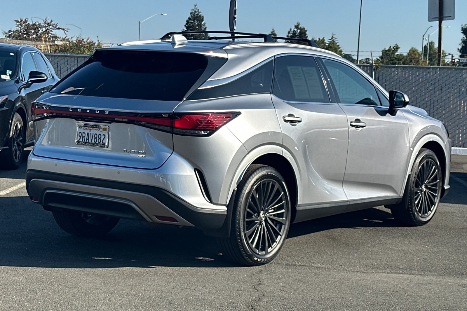 2024 Lexus RX 350h Premium photo 2