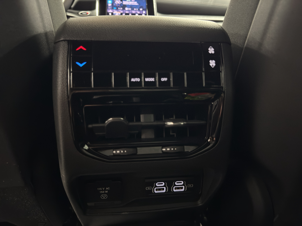 2025 Jeep Grand Cherokee Altitude X photo 8