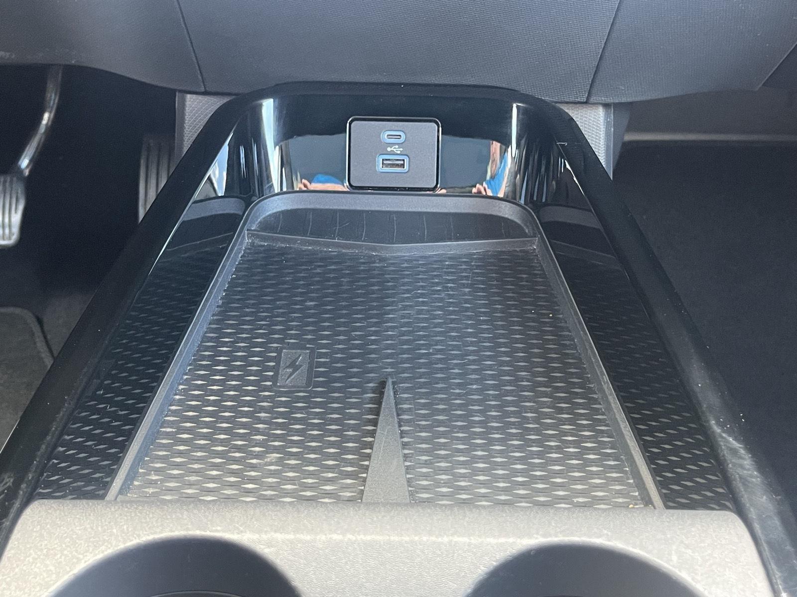 2022 Ford Mustang Mach-E Premium photo 30