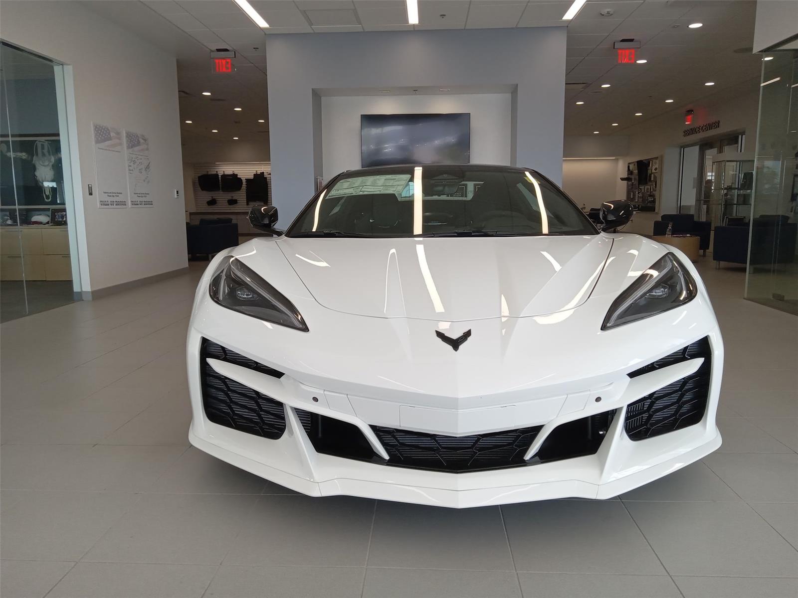 2025 Chevrolet Corvette E-Ray 2LZ photo 13