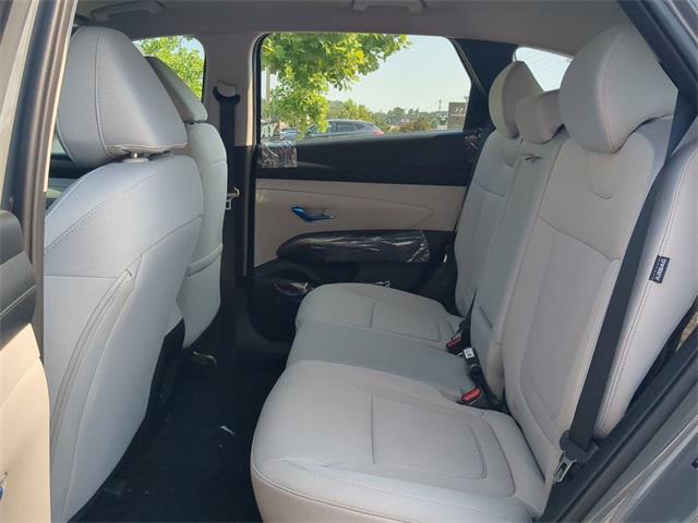 2025 Hyundai Tucson SE photo 14