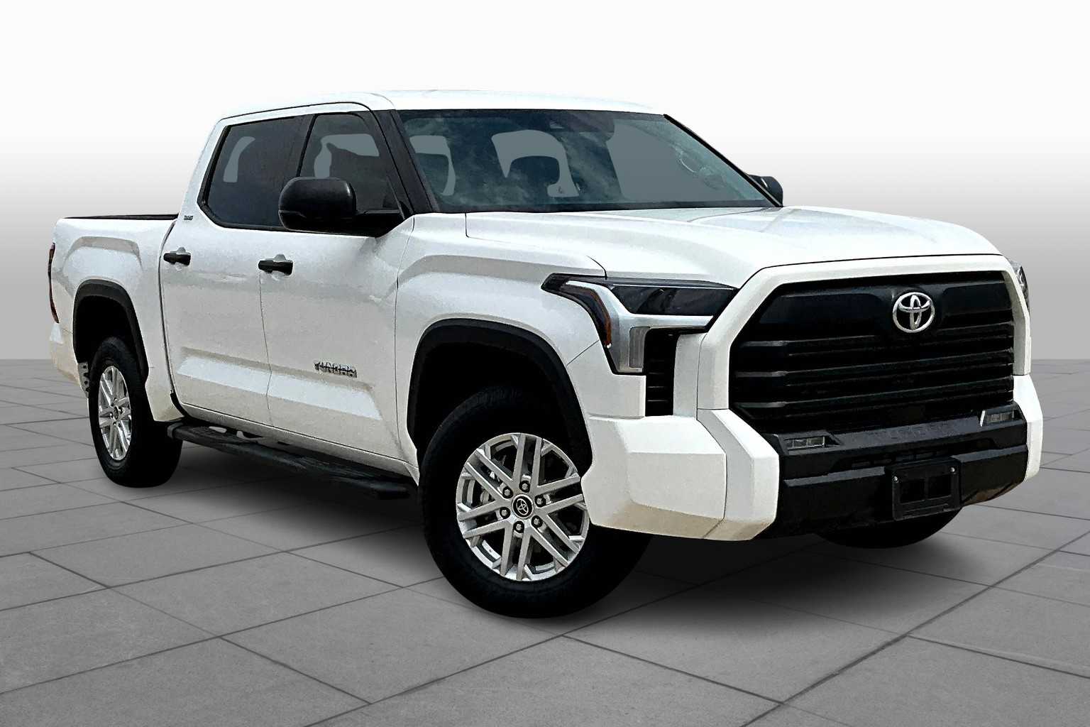 2022 Toyota Tundra SR5 photo 2
