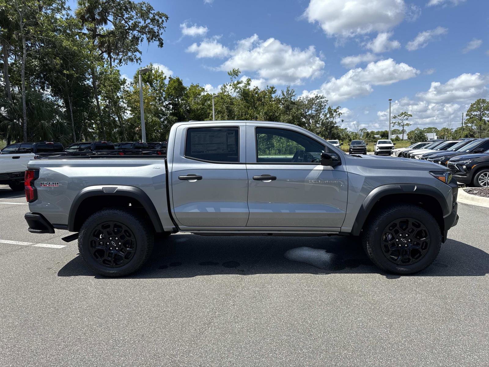 2026 Chevrolet Colorado Trail Boss photo 2