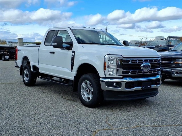 2026 Ford F-350 Super Duty XLT's photo