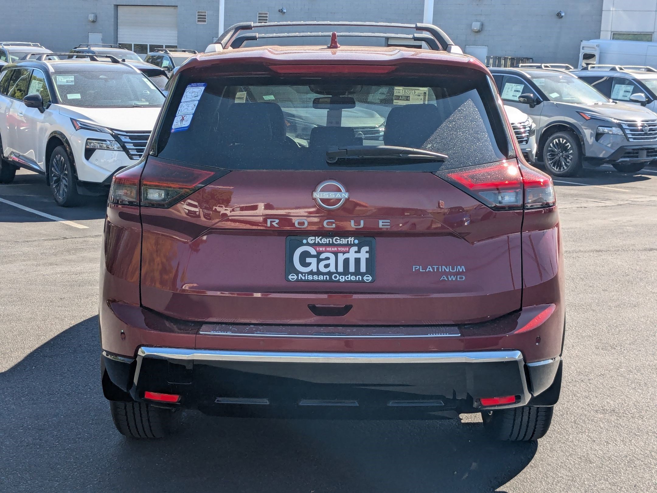 2026 Nissan Rogue Platinum photo 2