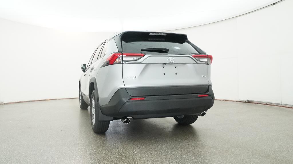 2025 Toyota RAV4 XLE photo 31