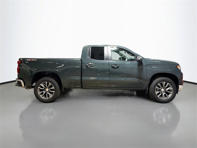 2026 Chevrolet Silverado 1500 LT photo 4