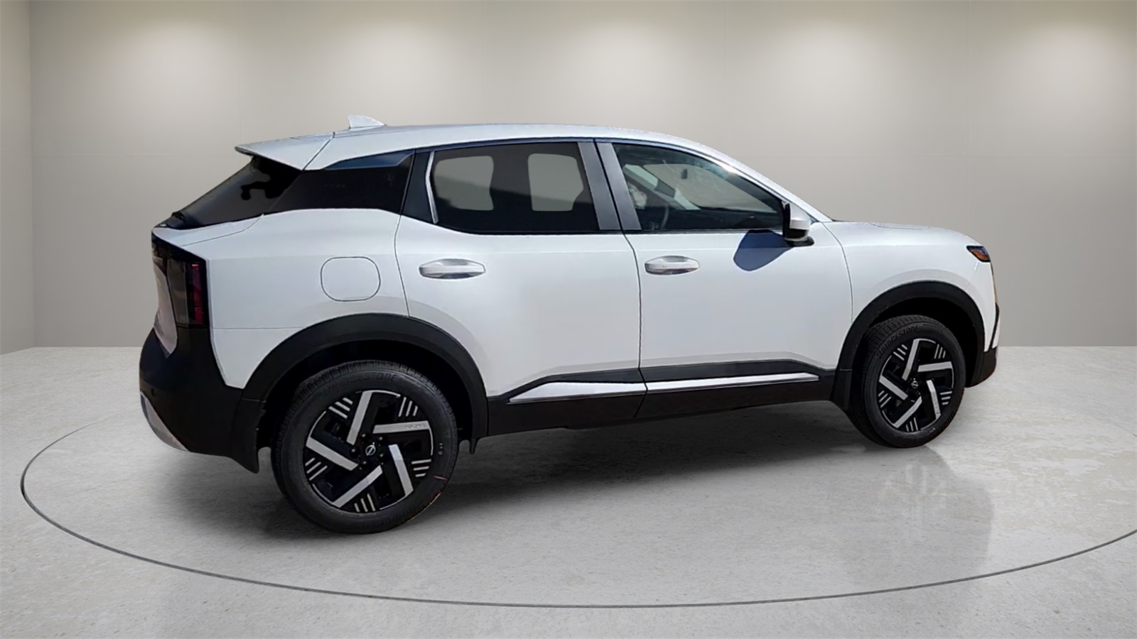 2025 Nissan Kicks SV photo 10