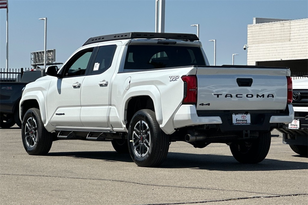 2025 Toyota Tacoma TRD Sport 4x4 Double Cab photo 5