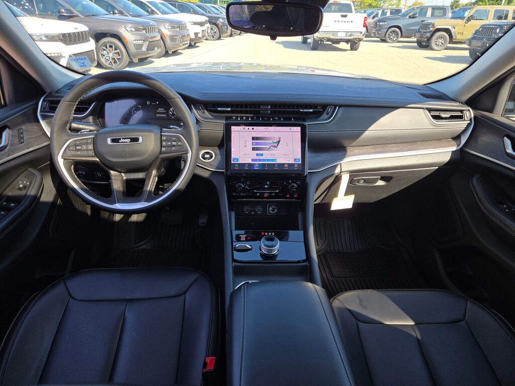 2024 Jeep Grand Cherokee Limited photo 19