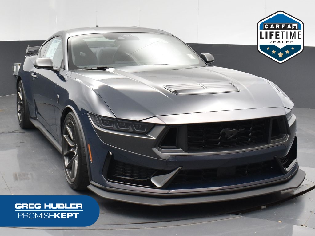 2025 Ford Mustang Dark Horse's photo