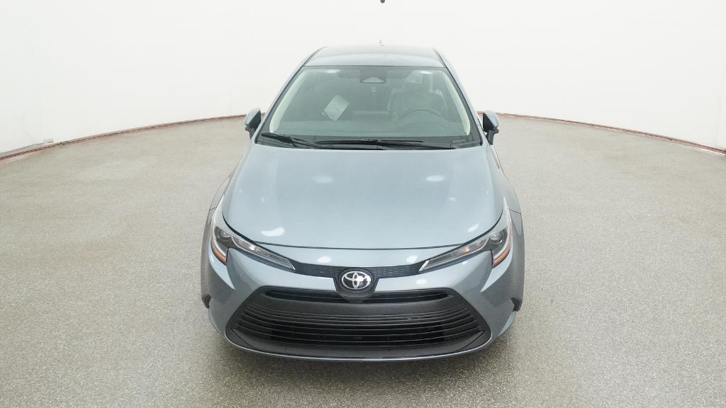 2025 Toyota Corolla LE photo 2