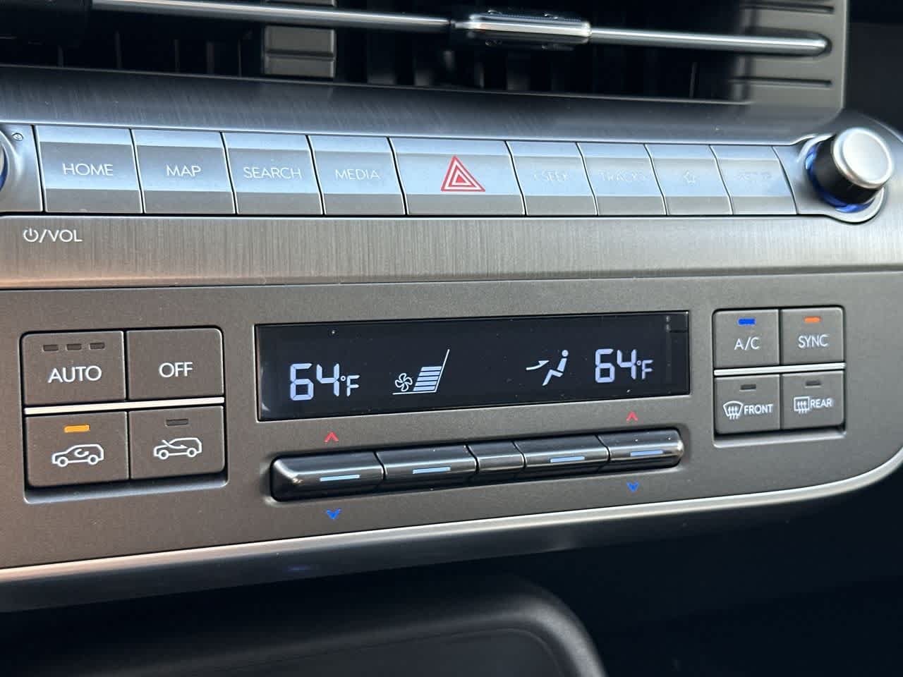 2026 Hyundai Kona SEL photo 18